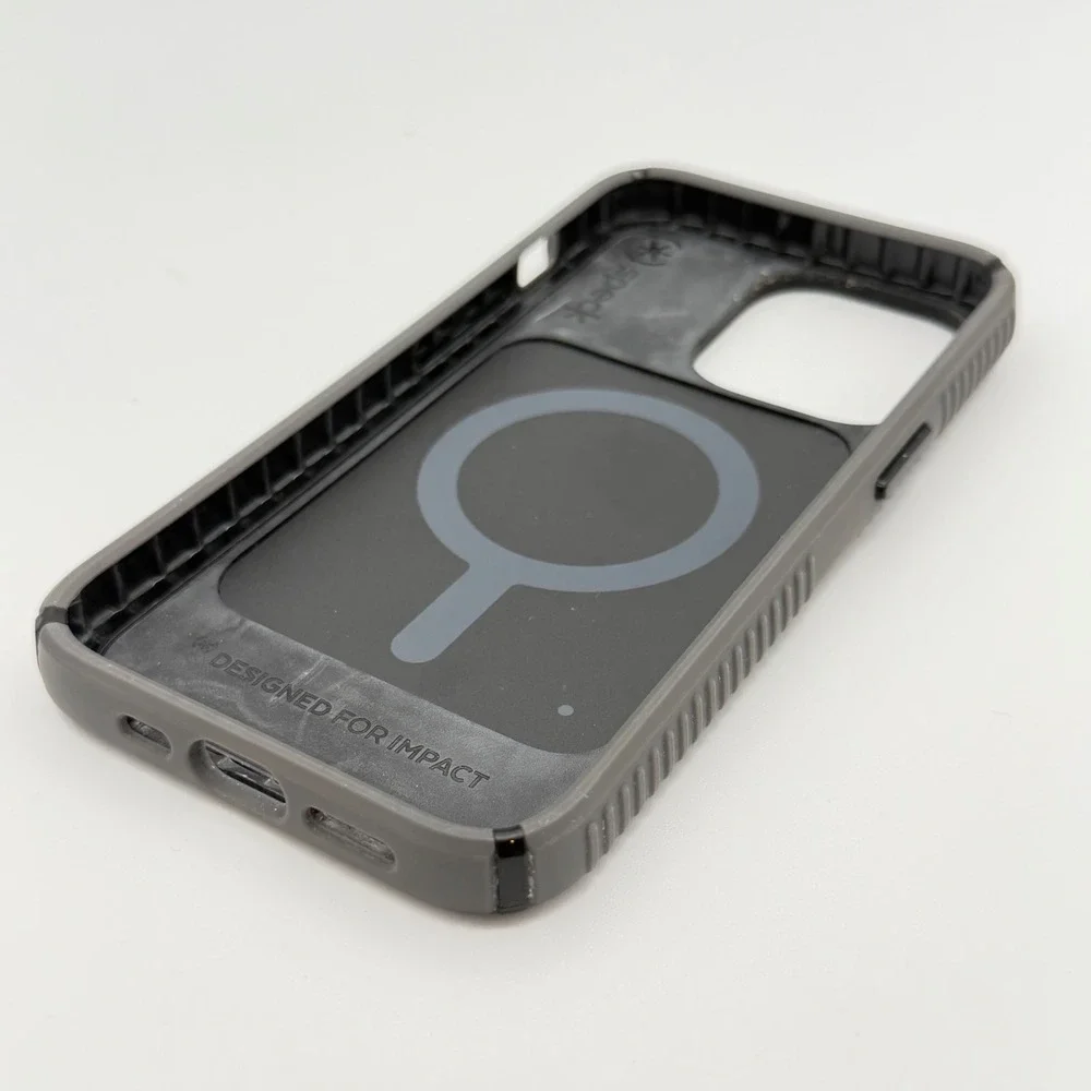 Speck Phone Case iPhone 13 Pro 6.1 MagSafe‎ Presidio2 Grip